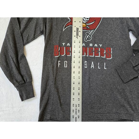 NFL Team Apparel Tampa Bay Buccaneers Long Sleeve T-shirt Mens Medium- Gray - Picture 4 of 6